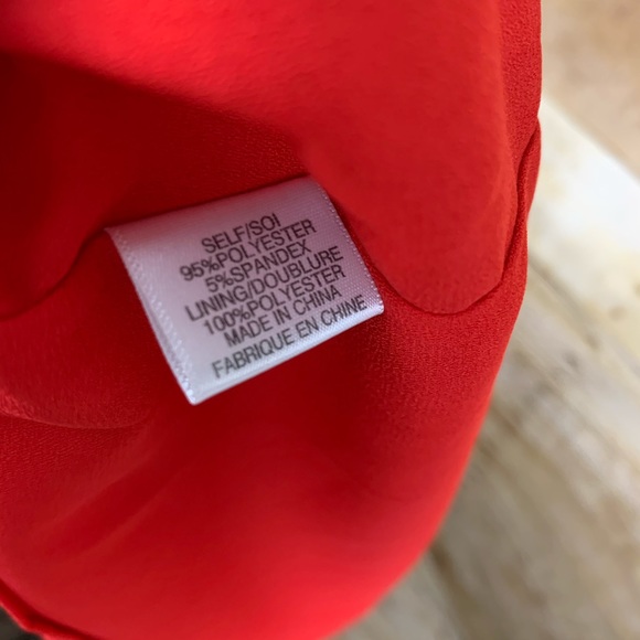 NEW Leyden | Red Fiery V Neck 3/4 Sleeve Swing - Picture 4 of 6